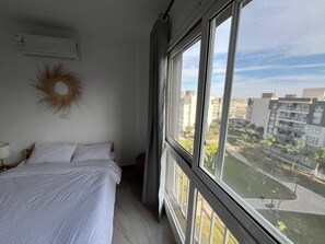 2 dormitorios, tabla de planchar con plancha, wifi y ropa de cama
