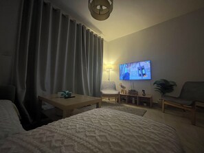 2 quartos, ferros/tábuas de passar roupa, Wi-Fi, roupa de cama