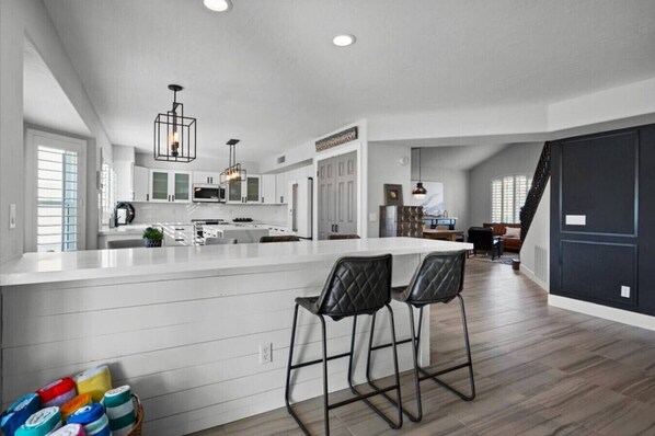 المنشأة من الداخل