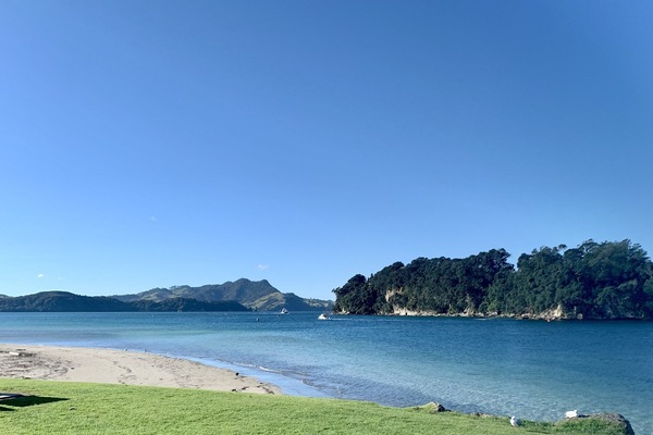 Am Strand, LiegestĂŒhle, StrandtĂŒcher