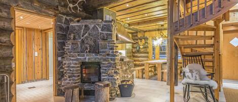 المنشأة من الداخل