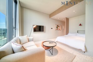 In-room safe, iron/ironing board, WiFi, wheelchair access - Chic Studio w/ Panoramic Burj Khalifa Views (Dubai)
