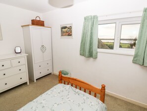 3 bedrooms, individually decorated, individually furnished, free WiFi - Kenfig Farm (Pyle)