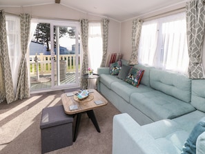 Living area - Bay View (Bembridge)