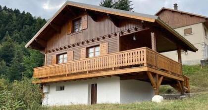 Chalet Accueillant Avec Terrasse