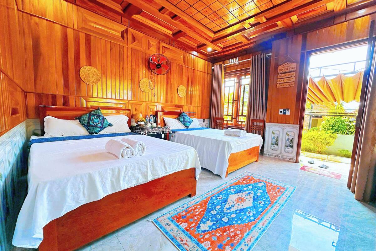 Deluxe Quadruple Room | Free WiFi