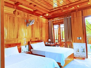 Deluxe Quadruple Room | Free WiFi - The Ridge Haven (Bo Trach)