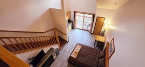 Smart TV, fireplace, video games, DVD player - Chula Visita condo with 4 beds. Top floor loft with amazing views! (Wisconsin Dells)