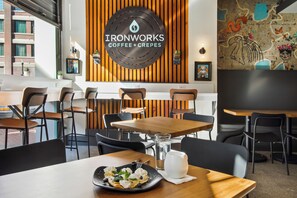 Breakfast, lunch and brunch served - Ironworks (New Orleans)