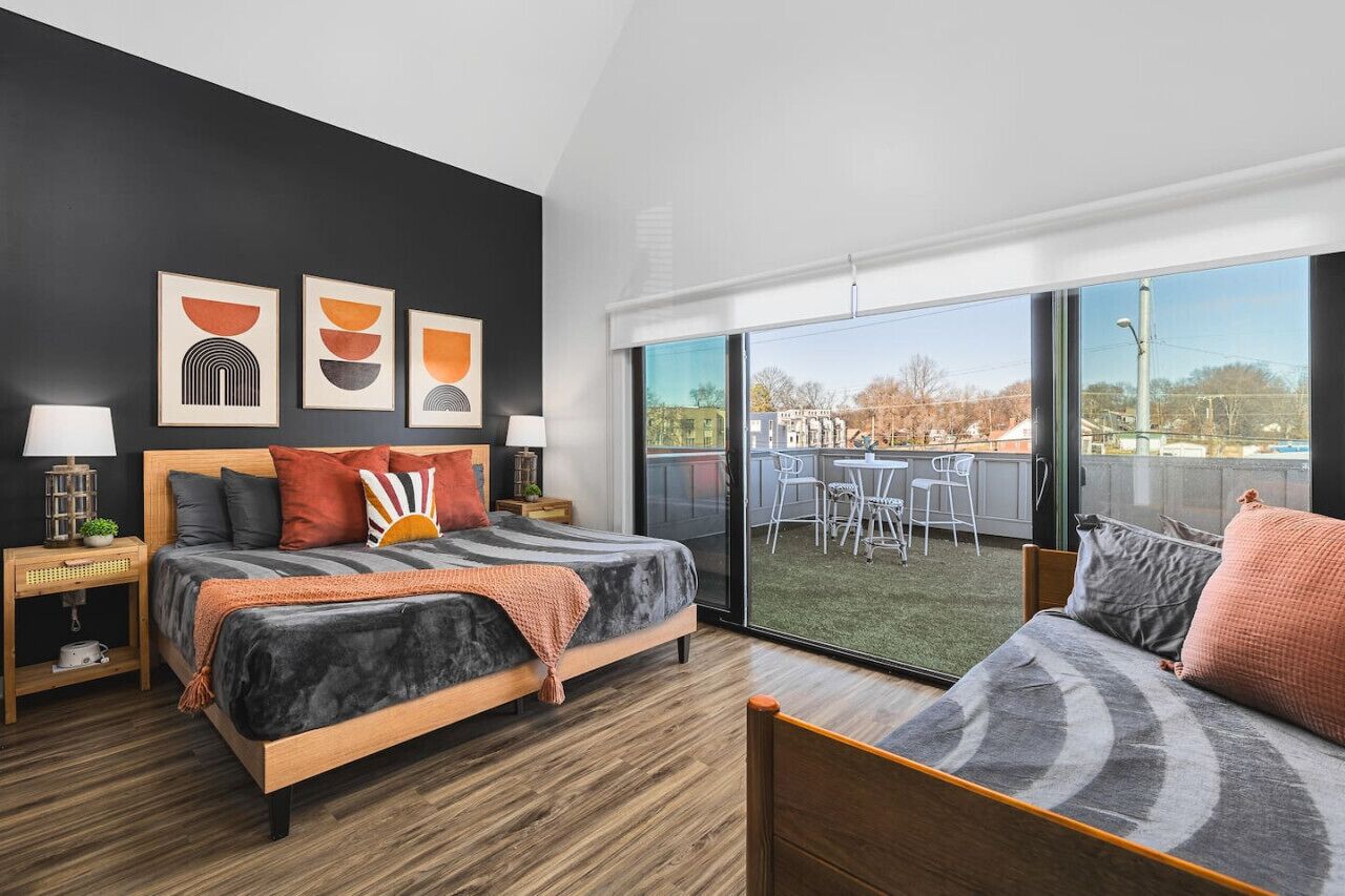 4 عدّة غرف نوم ومكواة/لوح كي وواي فاي مجانًا وملاءات أسرّة