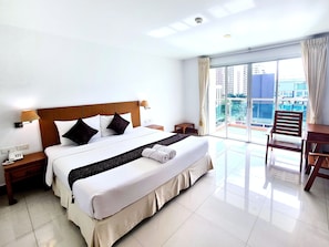 Deluxe Double Room | In-room safe, desk, blackout curtains, free WiFi