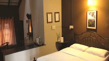 Double Room | Egyptian cotton sheets, premium bedding, desk, soundproofing