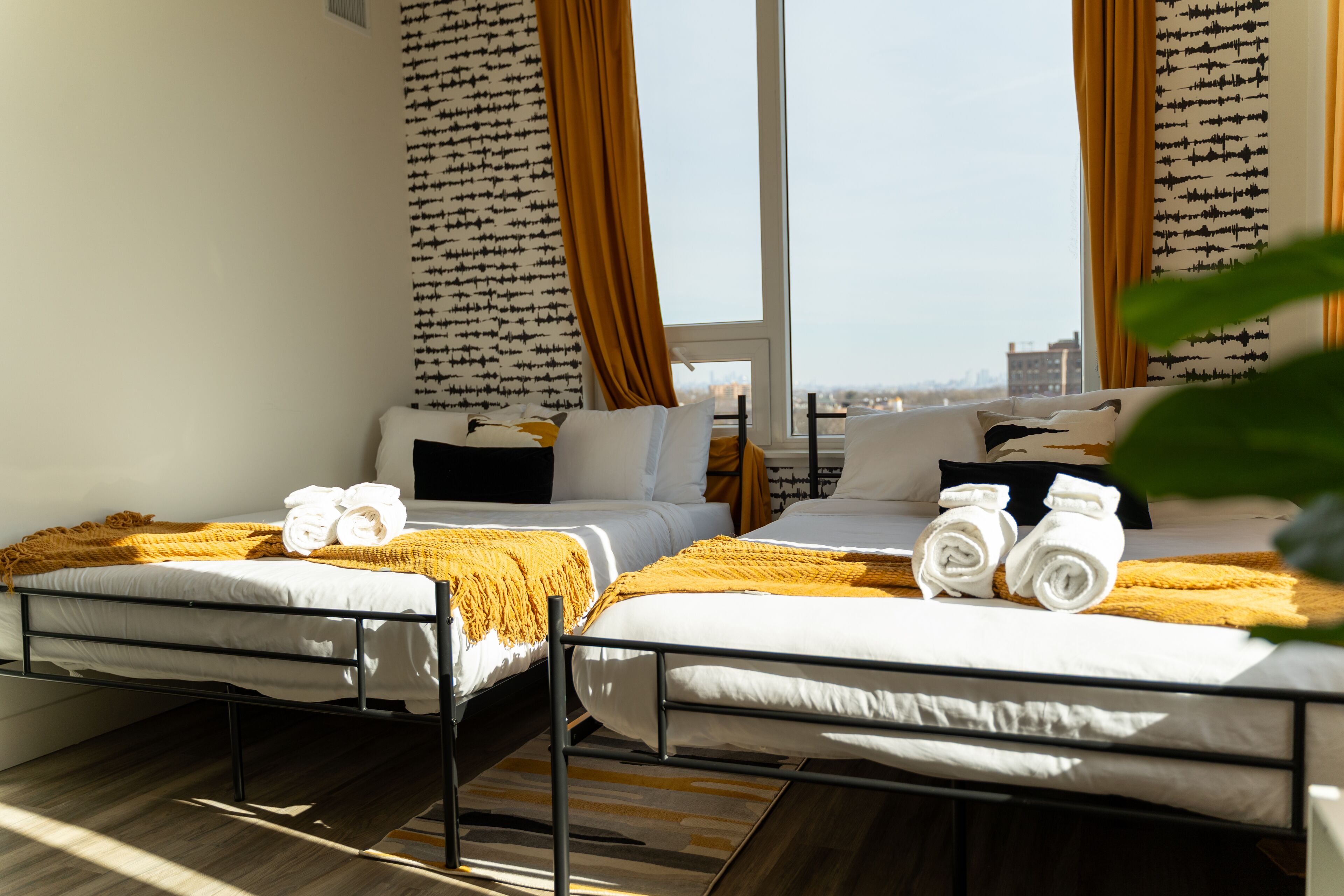 2 bedrooms, desk, free WiFi, bed sheets