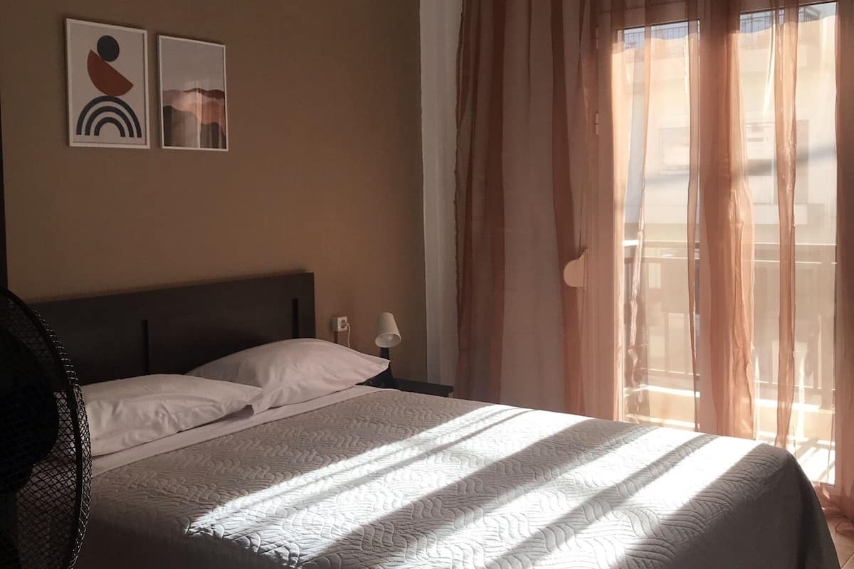 Apartamento família | Ferros/tábuas de passar roupa, Wi-Fi de cortesia, roupa de cama