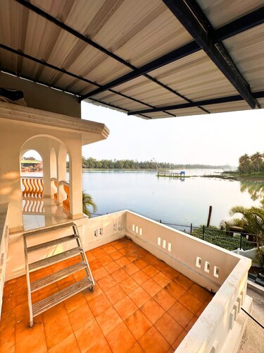 Charming Lake/River front 3 BHK VILLA  for DAILY RENT in Cochin,ERNAKULAM