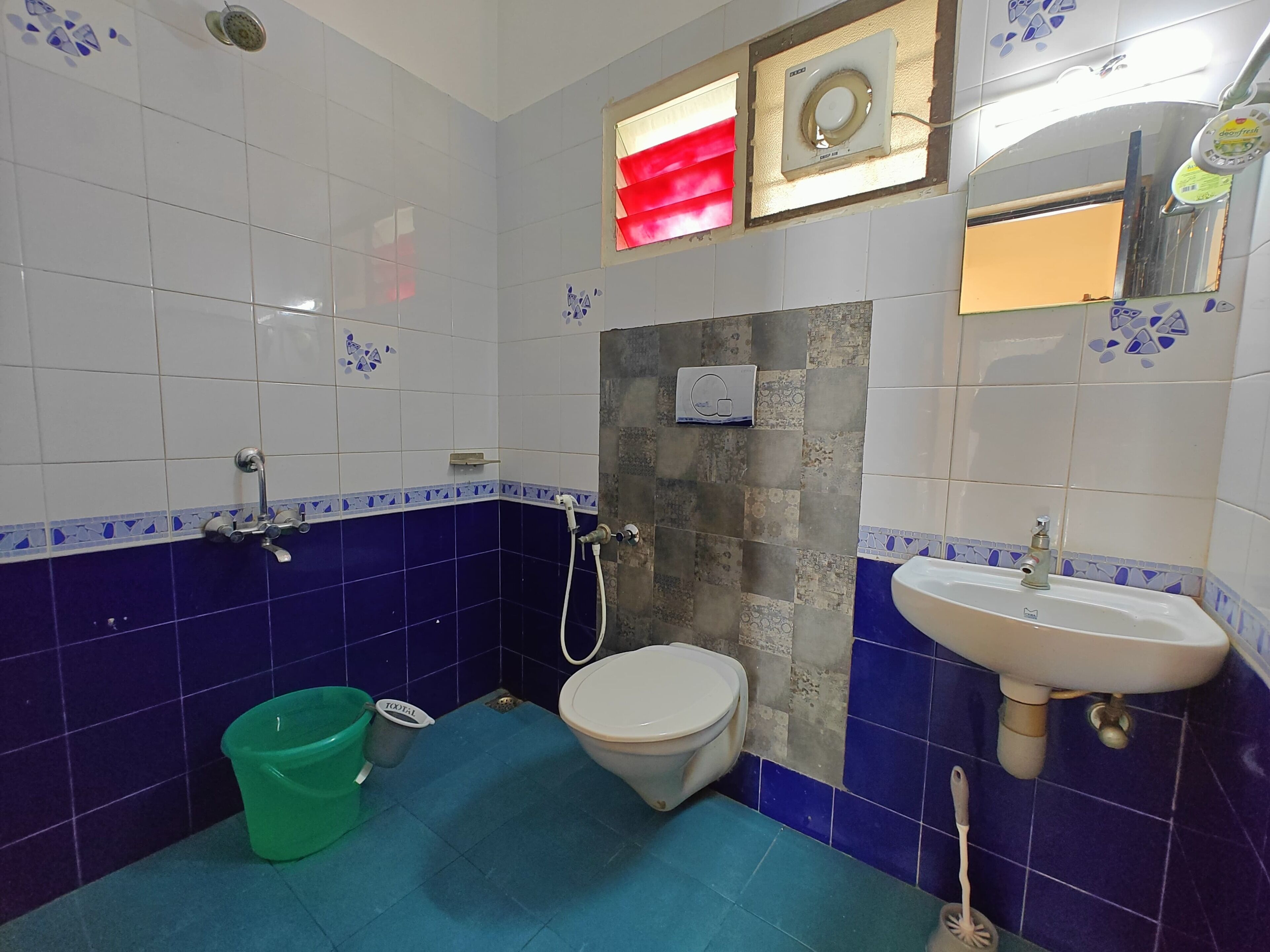 Shower, towels, soap