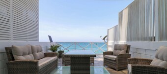 Astonishing 2BR with Spectacular Ocean View
