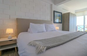 1 habitación y ropa de cama