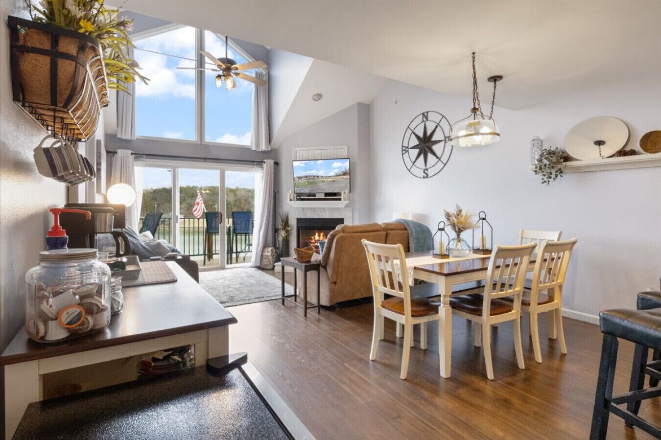 Smart TV, DVD player, books