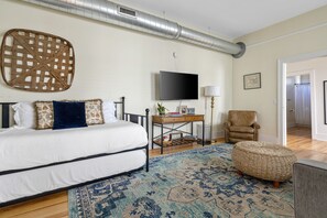 4 室のベッドルーム、アイロン / アイロン台、WiFi、ベッドシーツ