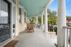 Terrace/patio - Downtown Historic Condo Steps to King Street (Charleston)