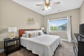 1 chambre, bureau, fer et planche à repasser, Wi-Fi gratuit