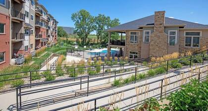 Private Attached Garage | King Bed | No Stairs