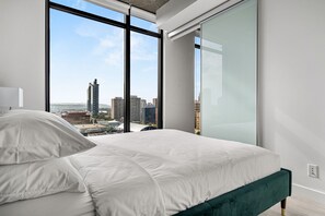 1 habitación, tabla de planchar con plancha, wifi gratis y ropa de cama 