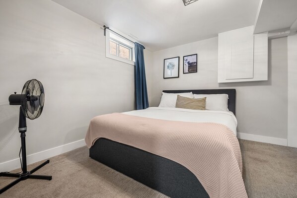 2 habitaciones, tabla de planchar con plancha y wifi gratis 