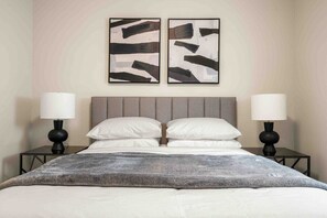 4 habitaciones, escritorio, tabla de planchar con plancha y wifi gratis 