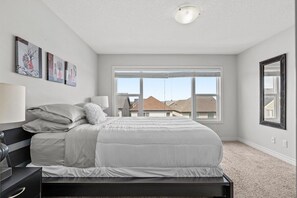 4 habitaciones, tabla de planchar con plancha y wifi gratis 