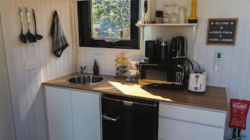 冰箱、微波炉、炉灶、茶具/咖啡用具