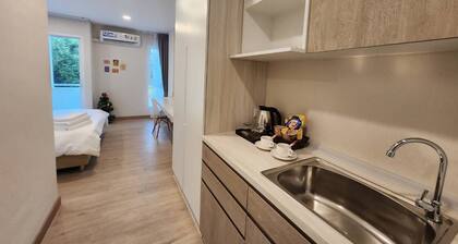 Near Bangsaen beach, the start point of Marathon, and Walking street!