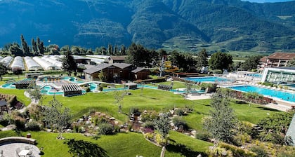 Jolie Appartement au Pied des Montagnes et à Deux pas des Bains de Saillons
