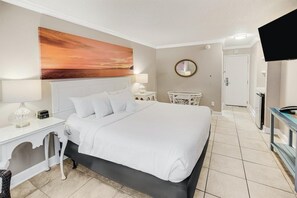 1 bedroom, Internet, bed sheets - Inviting Retreat Resort View King Rm 1st Floor (Pawleys Island)
