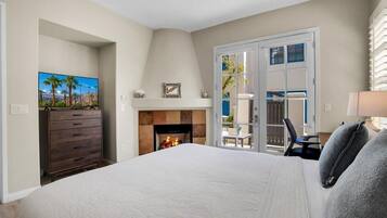 1 bedroom, desk, iron/ironing board, WiFi