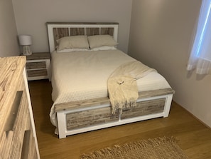 4 Schlafzimmer, Reisekinderbett, WLAN, Bettwäsche