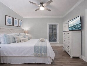 3 bedrooms, iron/ironing board, internet, bed sheets