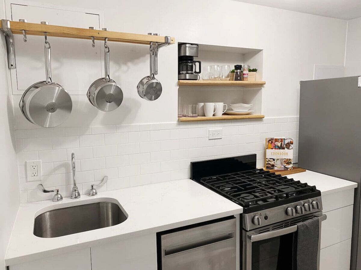 冰箱、微波炉、烤箱、炉灶