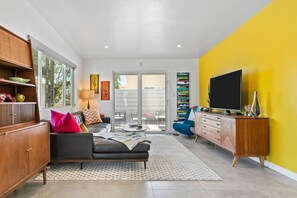 Smart TV, offices