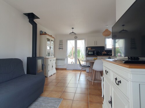 Detached House with Garden, Pets Allowed on Request