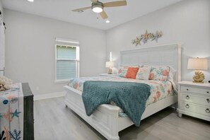 3 Schlafzimmer, Schreibtisch, Bügeleisen/Bügelbrett, kostenloses WLAN