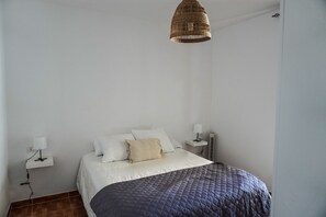 2 chambres, fer et planche à repasser, lit parapluie, Wi-Fi gratuit