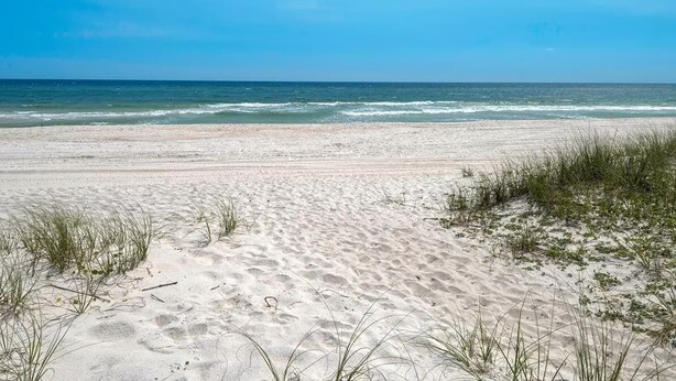 Nær stranden