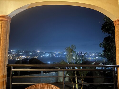 Good Times . 5 Bedroom House in Kampala