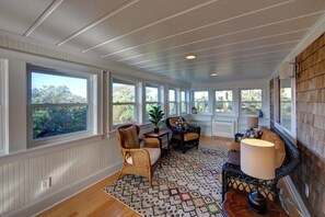 Interior - Lucky Tern - Ocracoke Island (Ocracoke)