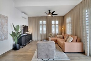 Living area - Kas Ariba with pool and Laguna Marina View (Kralendijk)
