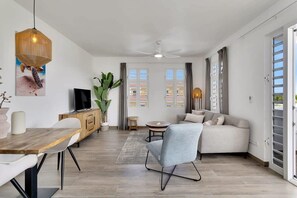 TV - Turtles Place with Communal Pool (Kralendijk)