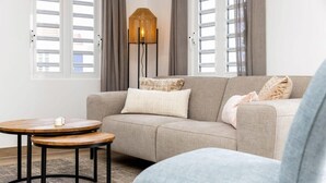 Living area - Kavel 17 - Turtles Place with a refreshing shared pool in the heart of Kralendijk (Kralendijk)