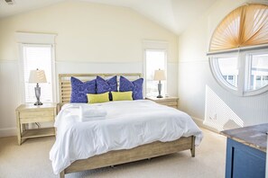 4 chambres, fer et planche à repasser, Wi-Fi, draps fournis